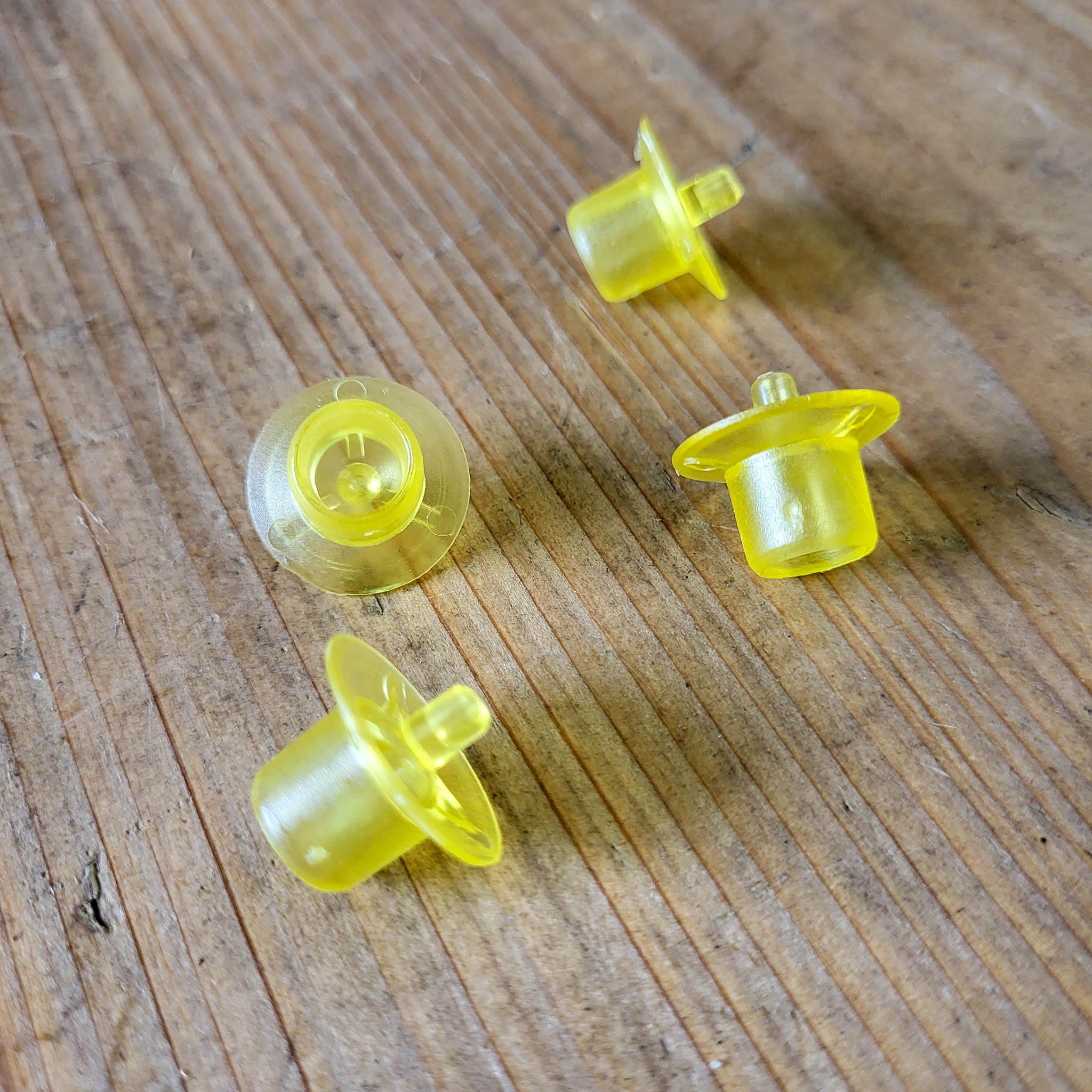 Clearance - JZBZ Style Queen Cell Cups – Foxhound Bee Company